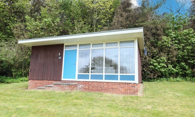 Cromer Cottage | CHALET 126A, family friendly, country holiday cottage in Cromer