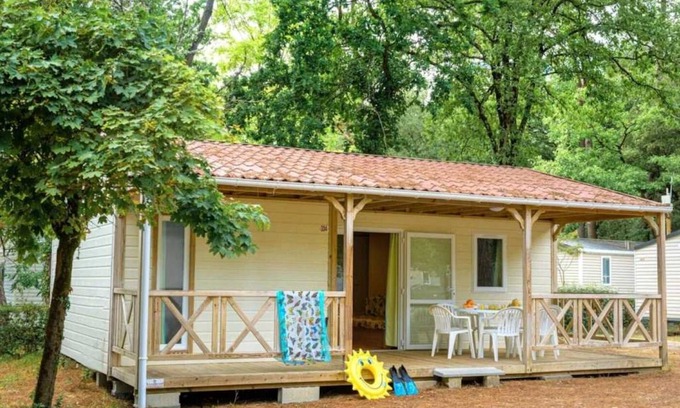Saint-Hilaire-de-Riez Ski Chalet | Chalet 4 étoiles - Piscine - eeccei