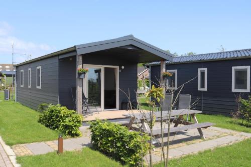 Municipality of Weesp Ski Chalet | Chalet 4, Recreatie aan de Vecht