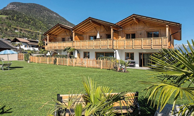 Tesimo Ski Chalet | Chalet '6 65m²' with Mountain View, Shared Pool and Wi-Fi
