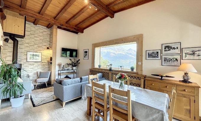 Combloux Ski Chalet | Chalet 8 couchages à Combloux, Hiver à la saison, Été à la semaine - FR-1-560-32