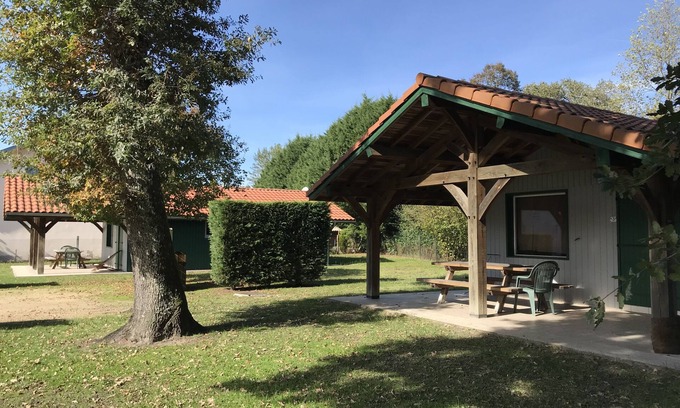 Sabres Ski Chalet | CHALET ALL COMFORT, covered terrace, barbecue, niche.