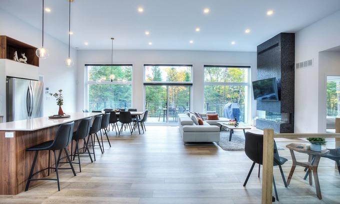 La Conception Ski Chalet | Chalet Allegria Mont-Tremblant.Pet friendly, nature, spa, game room family fun!