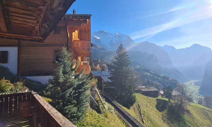 Wengen Apartment | Chalet am Bluemewäg 7