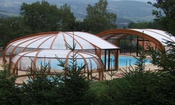 Blavignac Ski Chalet | Chalet "Ancolie Pour 6 Prix Weekend" with Mountain View, Shared Pool & Wi-Fi