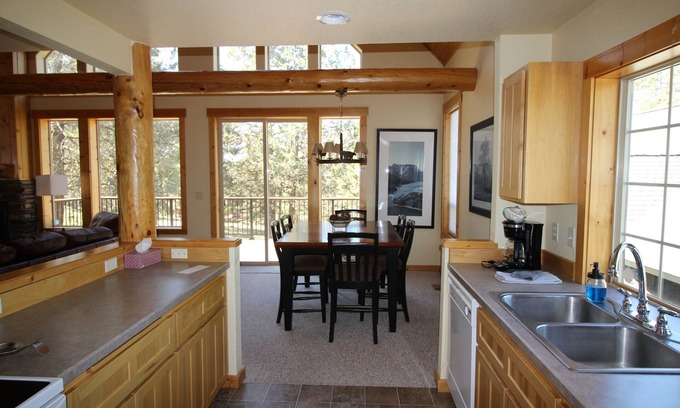Klamath Falls Ski Chalet | Chalet at Running Y Ranch Resort