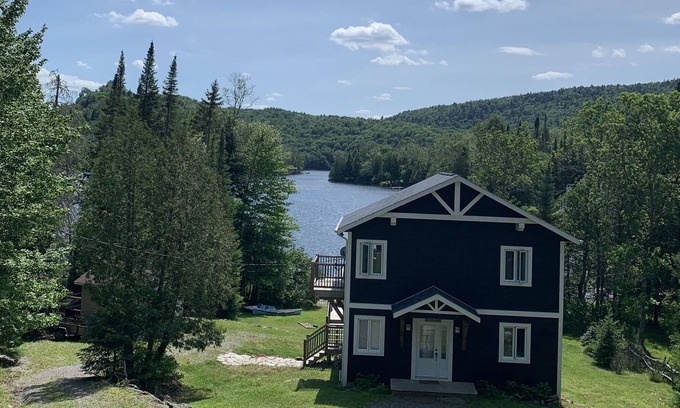Labelle Ski Chalet | Chalet bleu