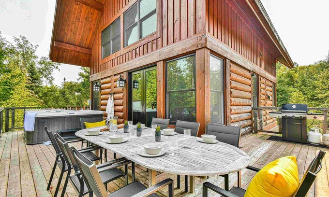 Lac Superieur Village Ski Chalet | Chalet Bois Rond Avec Spa - Foyer (Tremblant)/Accès Au Lac