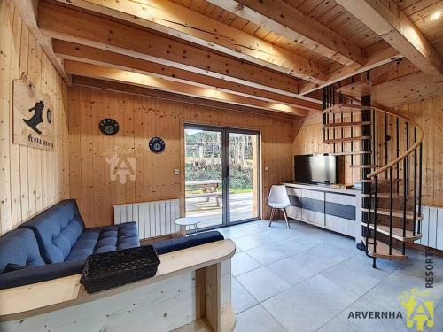 Besse-en-Chandesse Ski Chalet | Chalet Caranne