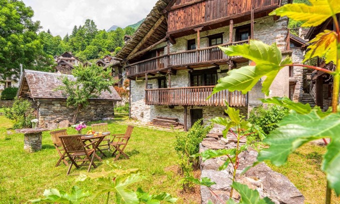 Ceppo Morelli House | Chalet Case delle lobbie
