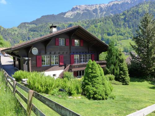 Lauterbrunnen Ski Chalet | Chalet Chalet am Schärm by Interhome