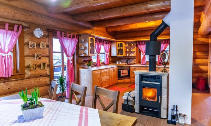 Bobrovnik Ski Chalet | Chalet Close To Beach Of Liptovska Mara Water Dam