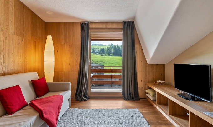 Castelrotto Ski Chalet | Chalet 'Compatsch' with Mountain View, Private Terrace and Wi-Fi