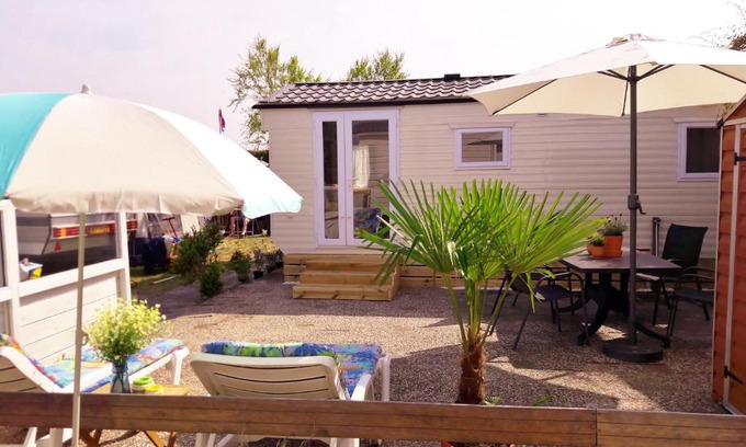 IJmuiden Ski Chalet | Chalet Dalile IJmuiden aan Zee vlakbij het strand