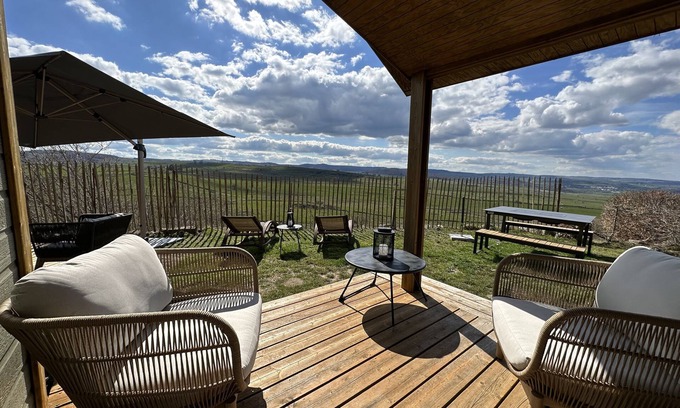 Nasbinals Ski Chalet | Chalet de la Rule/Vue Panoramique sur L'aubrac