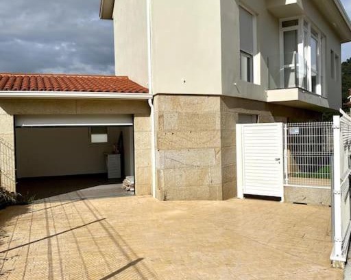 Aldan House | Chalet de obra nueva, completamente equipado