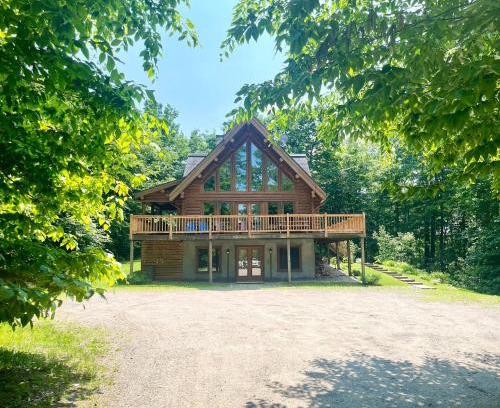 Labelle Ski Chalet | Chalet des Pionniers SPA, BBQ, JEUX