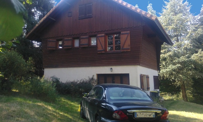 Saint-Remy-Sur-Durolle House | Chalet Du Lac