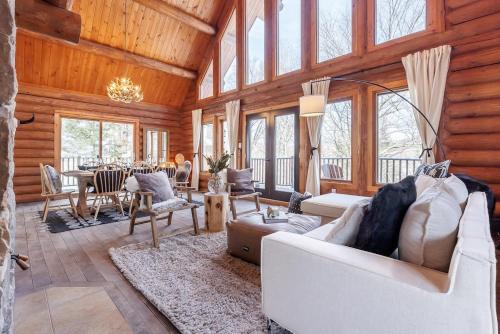 Saint-Faustin-Lac-Carre Villa | Chalet du Lac Rougeaud