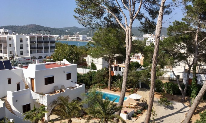 Sant Antoni de Portmany House | CHALET TORRALBA, Close to the beach, pool, quiet holidays, WiFi