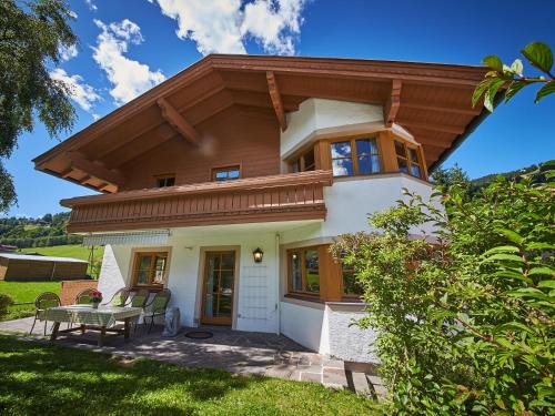 Saalbach-Hinterglemm Ski Chalet | Chalet Felix by we rent