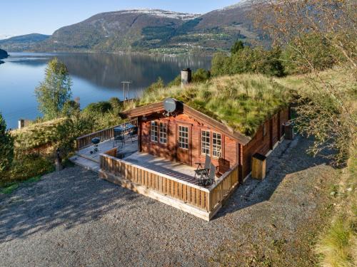 Olden Ski Chalet | Chalet Fjordblick I by Interhome