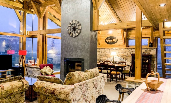 Razlog Ski Chalet | Chalet for up to 10 people with sauna nestled in the valley of 3 mountains