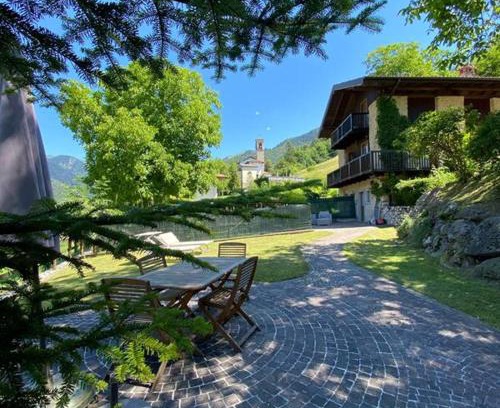Locca Ski Chalet | Chalet Giulia