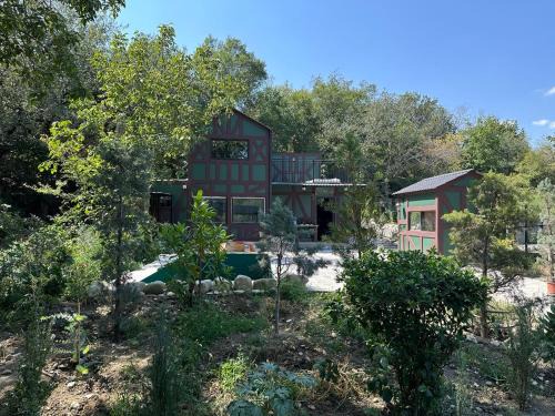Tbilisi Ski Chalet | Chalet Green