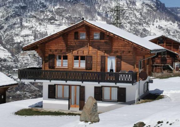 Graechen Ski Chalet | CHALET HÜTTLE - authentisch, ruhig, mitten im grün