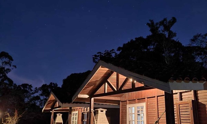 Juquitiba Ski Chalet | Chalet Hibisco Amarelo 1 hr SP in the Atlantic Forest, Conexão e Natureza site
