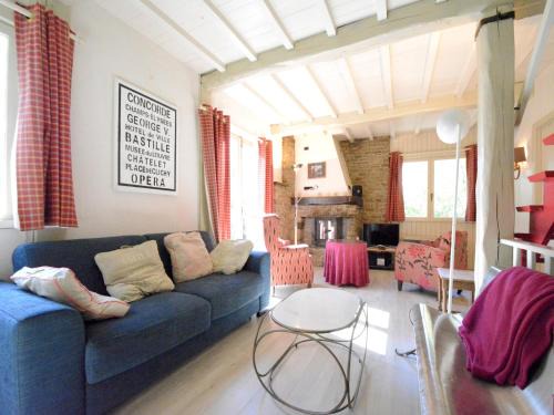 Gembes Ski Chalet | Chalet in Bièvre for 9 Person, cleaning included