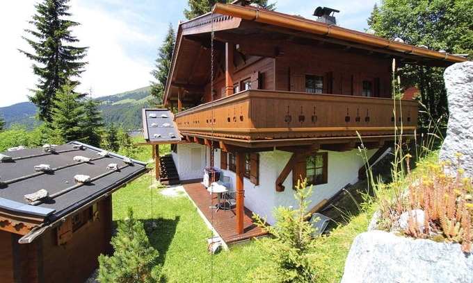 Konigsleiten Apartment | Chalet in Königsleiten near Alpine Peaks