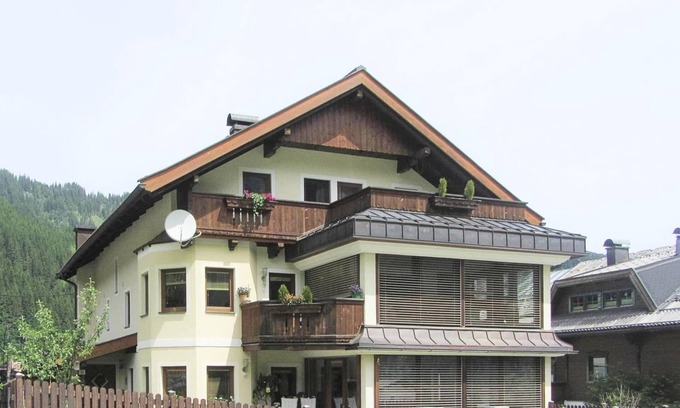Krimml Apartment | Chalet in Krimml near Waterfalls
