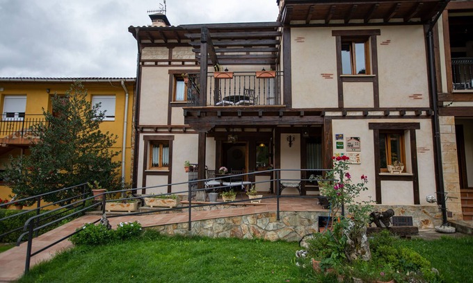 Tobera Ski Chalet | Chalet in Toba near Montes Obarenes Park
