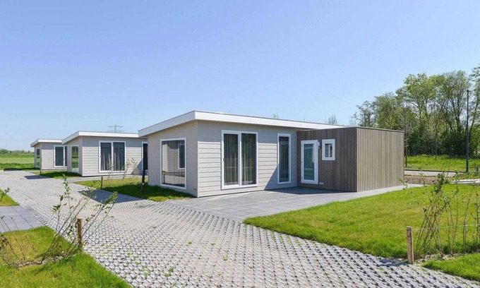 Heinkenszand Ski Chalet | Chalet in Zeeland near Stelleplas Pond