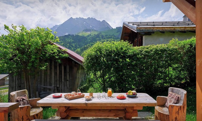 La Giettaz Ski Chalet | Chalet La Canopée - Aravis mountain stay with spa for 10 - OVO Network