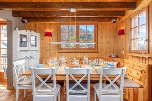 Riddes Ski Chalet | Chalet La Dame Blanche - Cosy Family Chalet - up to 8 people