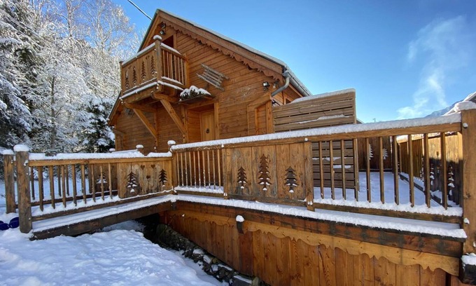 Chantelouve Ski Chalet | Chalet LA FIANCEE DE L'EAU in the heart of the Parc des Ecrins
