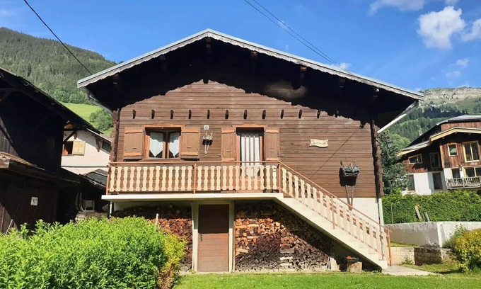 Areches Apartment | Chalet Le Benetton - Charming apartment in the heart of the village of Arêches - Ideal for 4 people