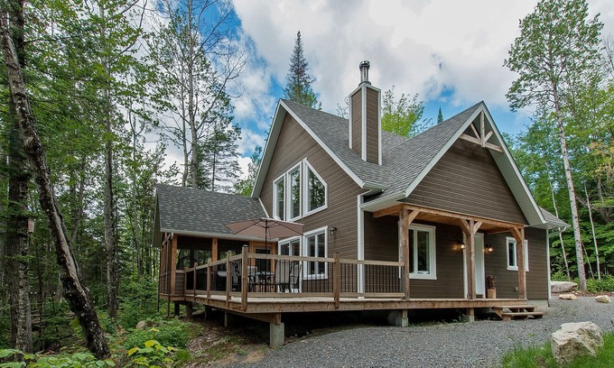 Chertsey Ski Chalet | Chalet Le Boreal!