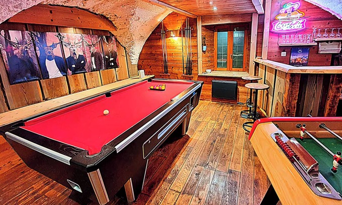 Le Bourg-d'Oisans Ski Chalet | Chalet 'Le Cosy Lodge' with Mountain View, Private Pool and Wi-Fi
