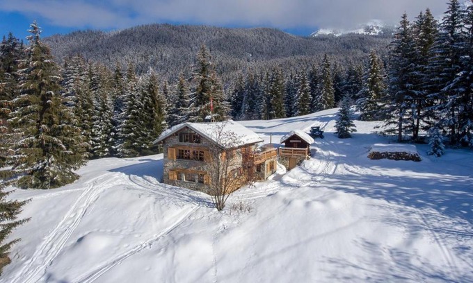 Meribel Ski Chalet | Chalet Le Plaigny - golf de Méribel