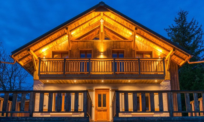 Servoz Ski Chalet | Chalet les Combes - stunning views of Mt Blanc