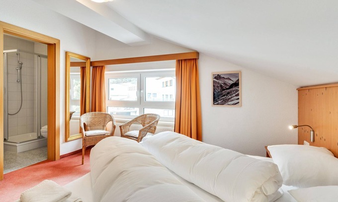 Sankt Anton am Arlberg Cottage | Chalet Martin Room 1 - Chalet Martin