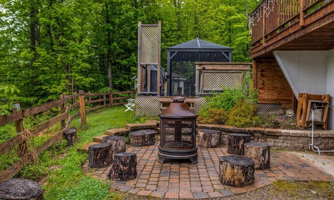 Amherst Cottage | Chalet Merveilles Spa and Lake 15 minutes to Mont-Tremblant