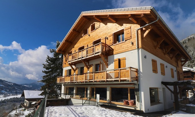 Verchaix Ski Chalet | Chalet Mia - La Terrasse de Verchaix
