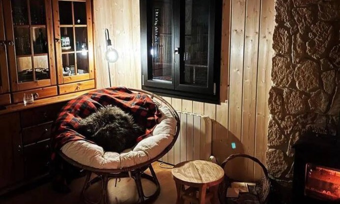 Grandham Ski Chalet | Chalet midden in een bos