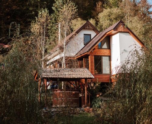 Sicasau House | Chalet Mignon - Aproka adorable small guest house