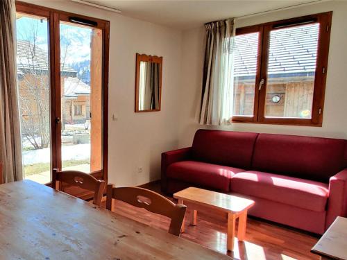 Saint-Etienne-en-Devoluy Ski Chalet | Chalet mitoyen duplex 3 pièces, 6 pers, Résidence Le Hameau du Puy, piscine, proche pistes - FR-1-504-448